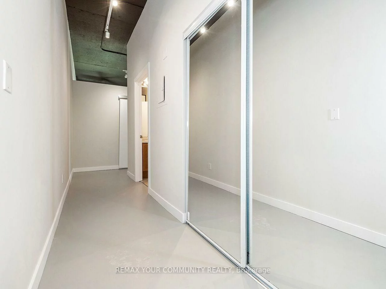 2, Fieldway, Islington-City Centre West, Toronto