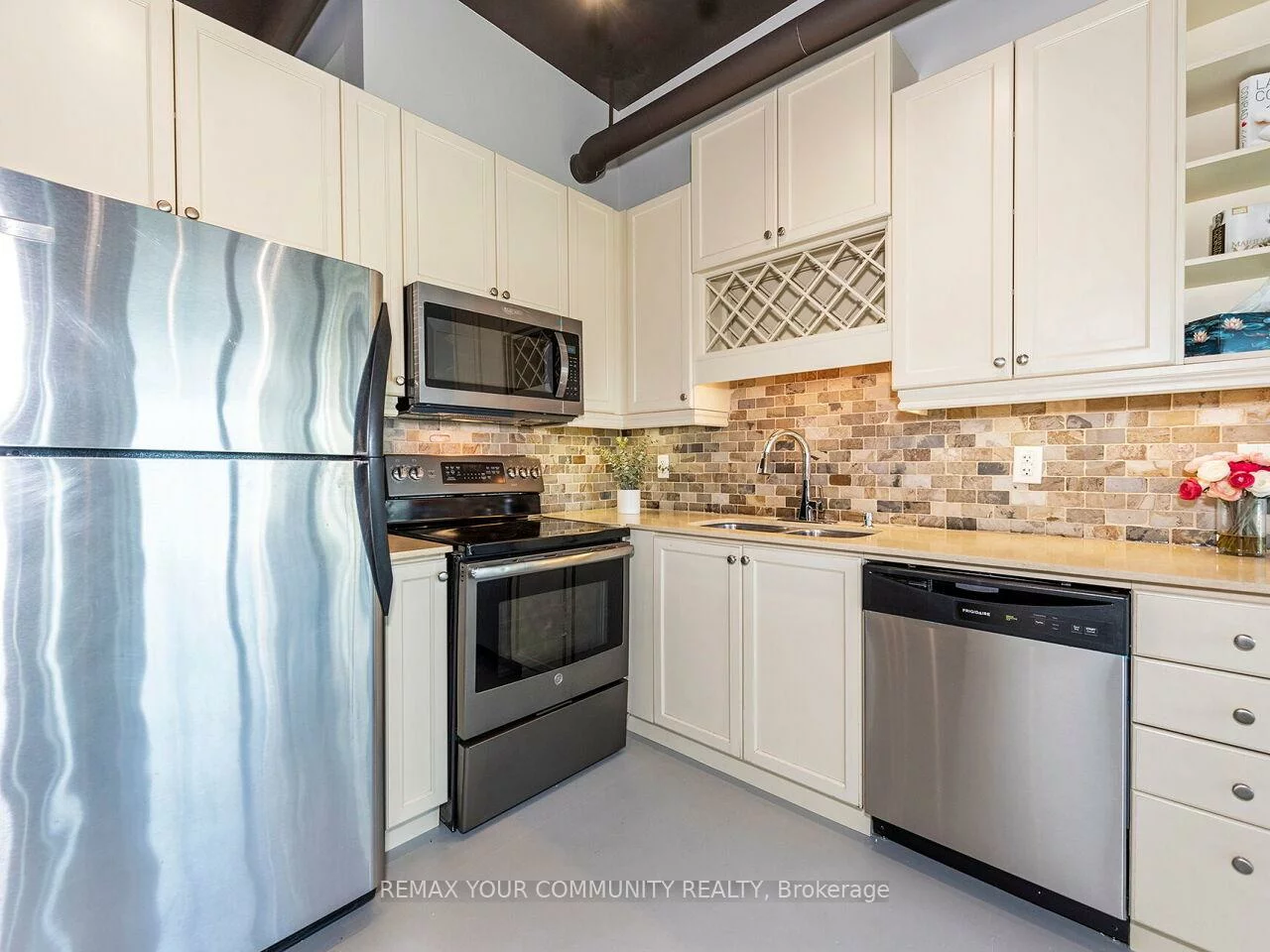 2, Fieldway, Islington-City Centre West, Toronto