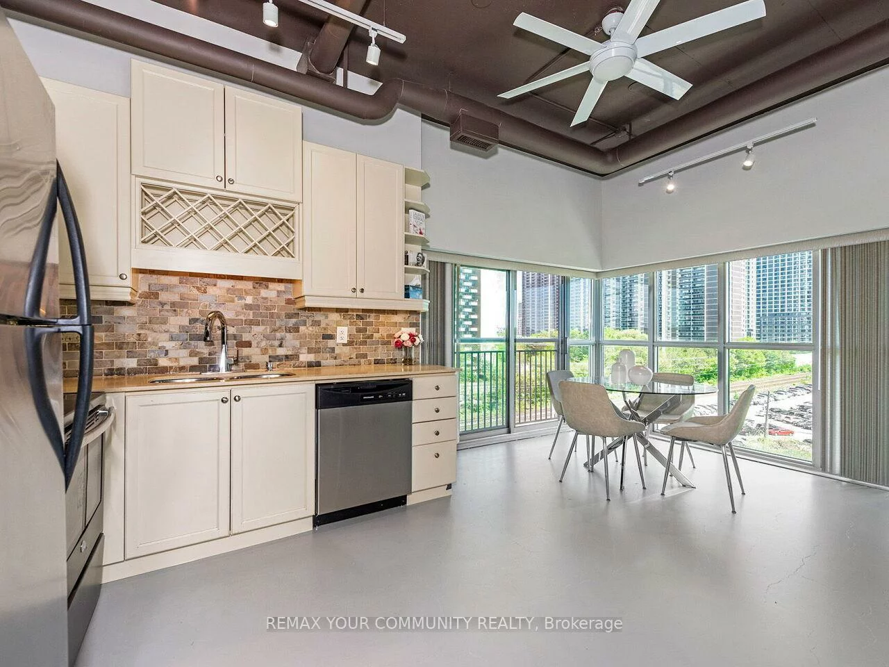2, Fieldway, Islington-City Centre West, Toronto