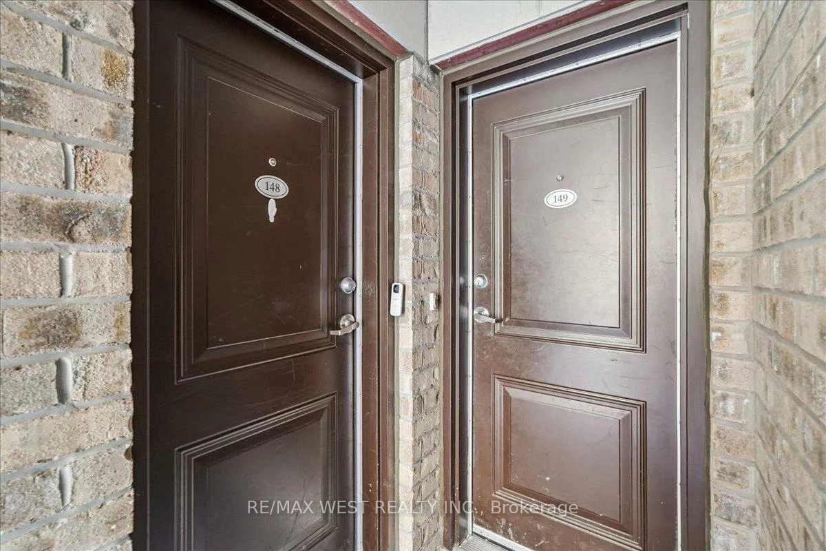 80, Parrotta, Humberlea-Pelmo Park W5, Toronto