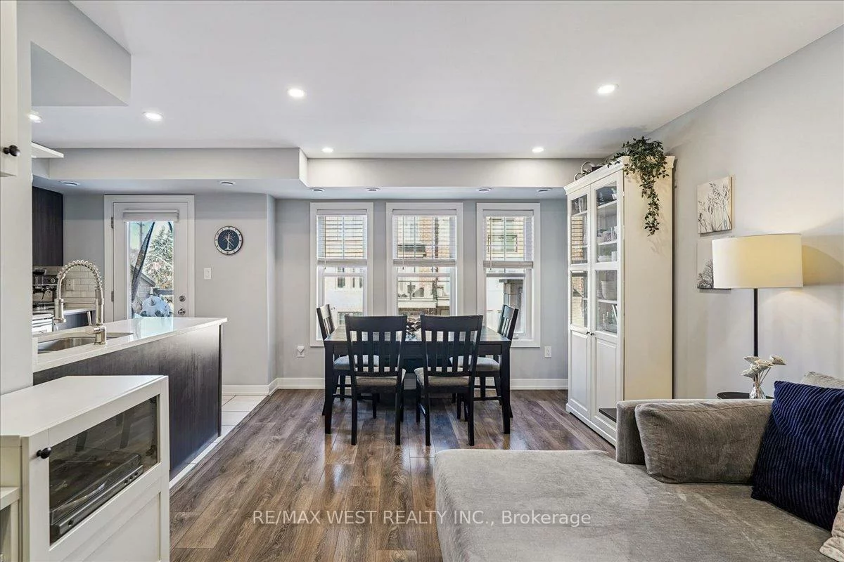 80, Parrotta, Humberlea-Pelmo Park W5, Toronto