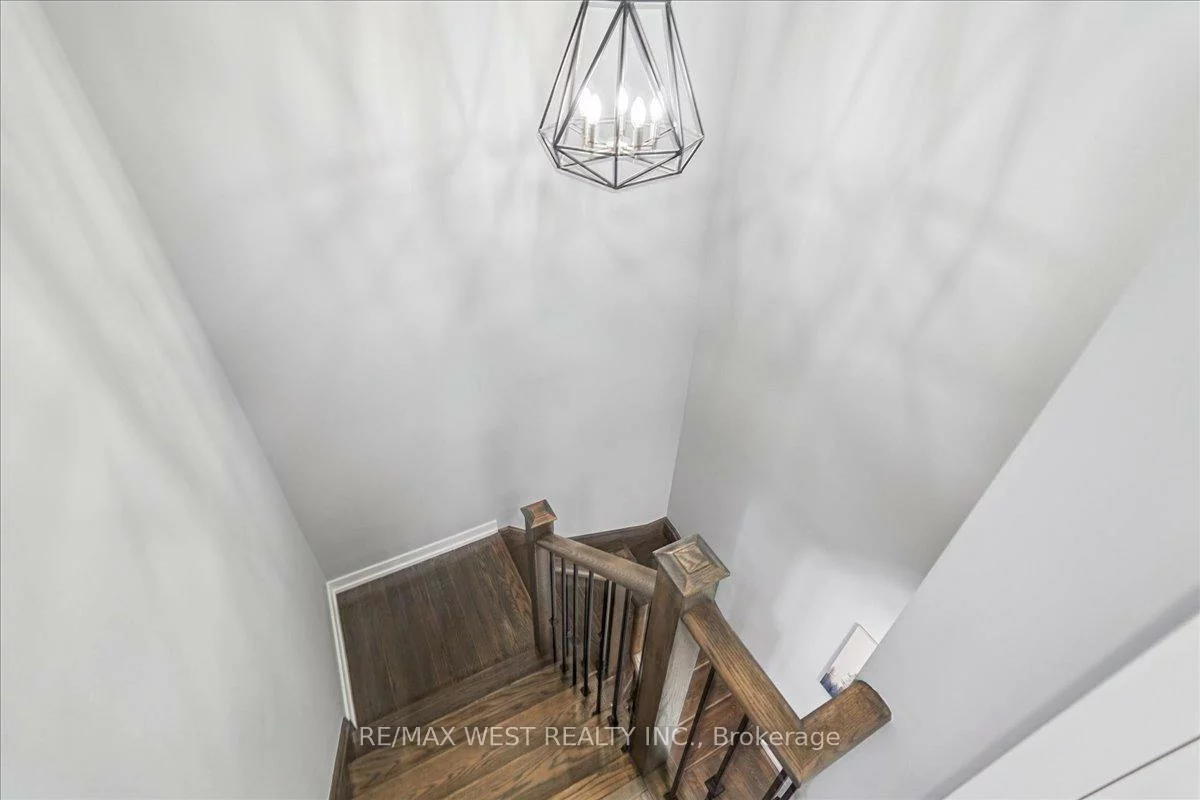 80, Parrotta, Humberlea-Pelmo Park W5, Toronto