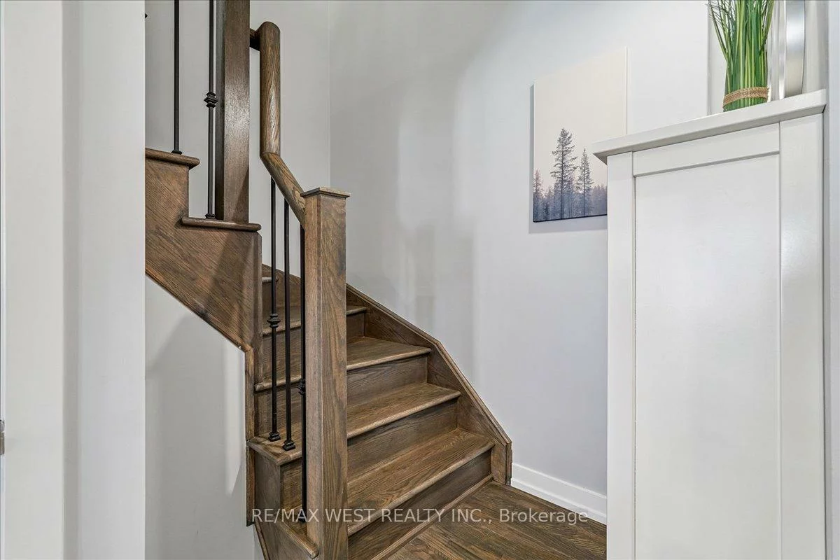 80, Parrotta, Humberlea-Pelmo Park W5, Toronto