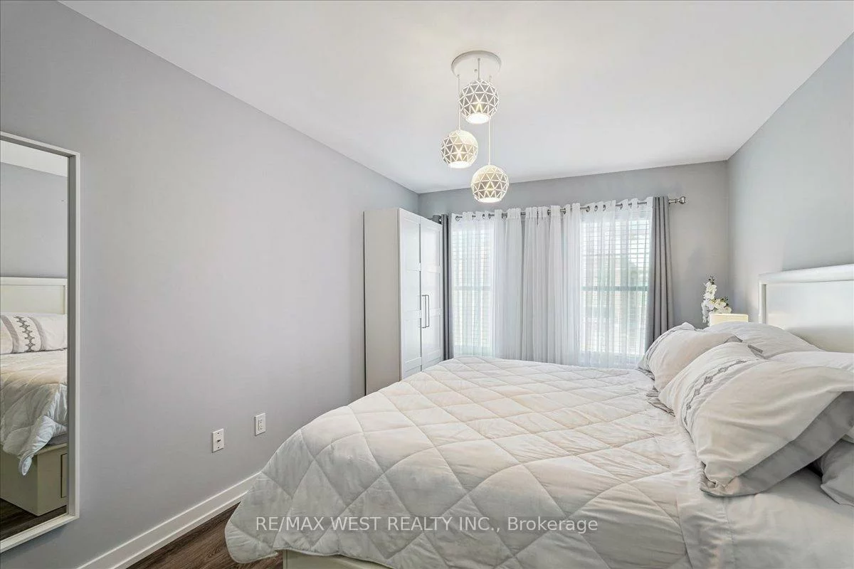 80, Parrotta, Humberlea-Pelmo Park W5, Toronto