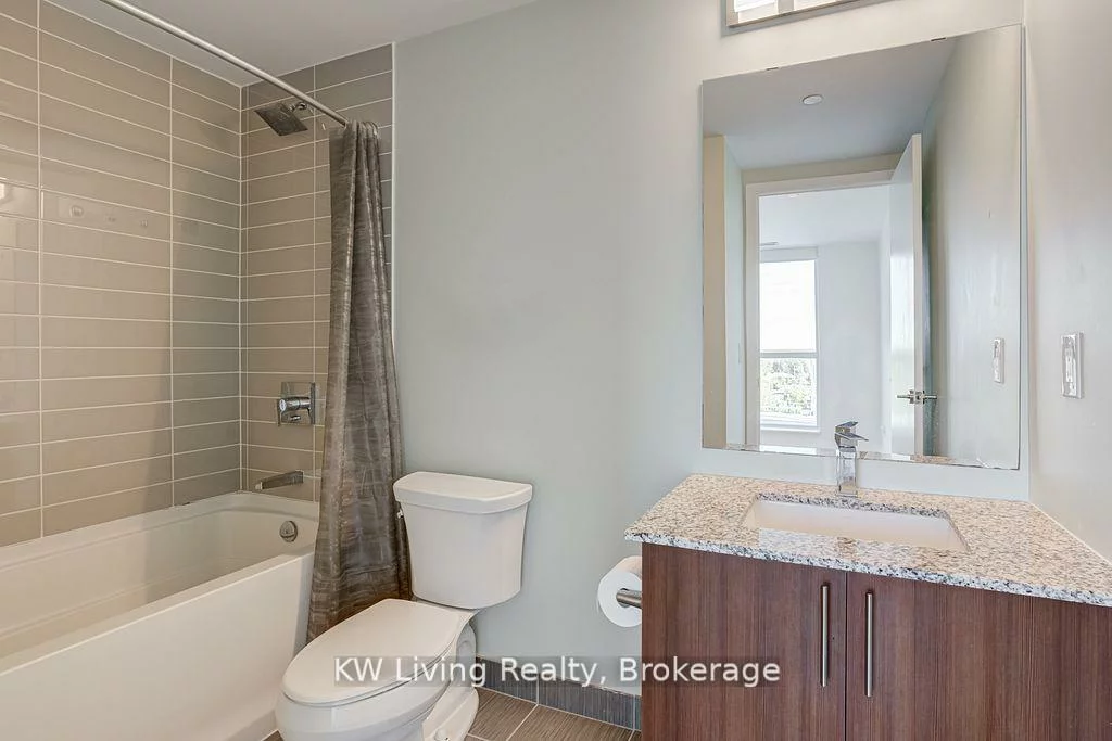 16, McAdam, Yorkdale-Glen Park, Toronto