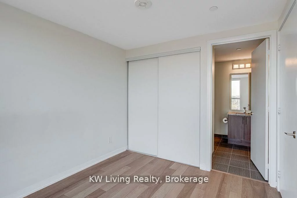 16, McAdam, Yorkdale-Glen Park, Toronto
