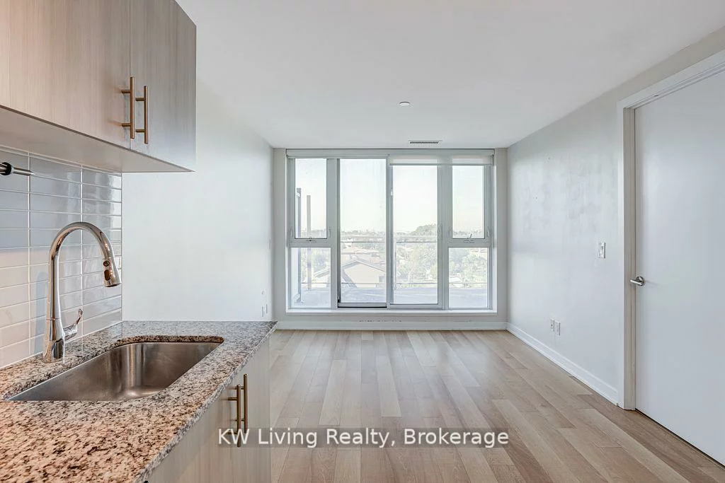 16, McAdam, Yorkdale-Glen Park, Toronto