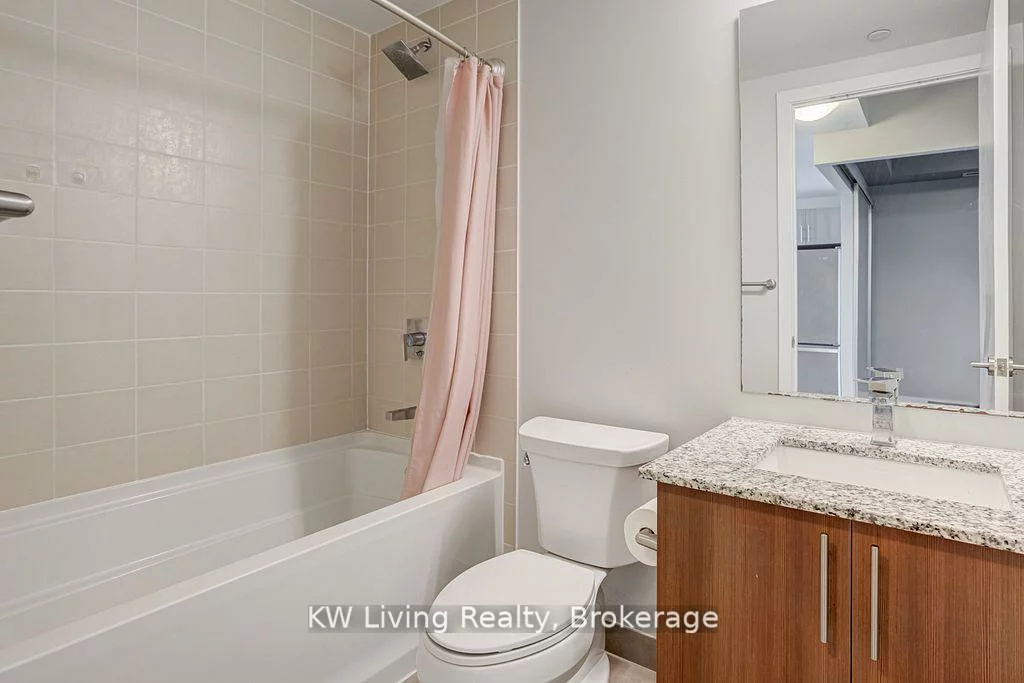 16, McAdam, Yorkdale-Glen Park, Toronto
