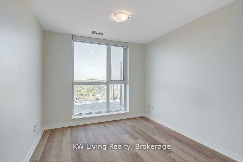 16, McAdam, Yorkdale-Glen Park, Toronto