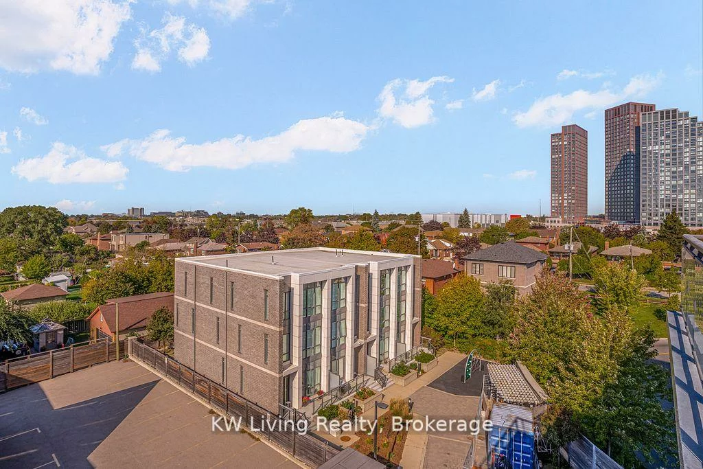 16, McAdam, Yorkdale-Glen Park, Toronto