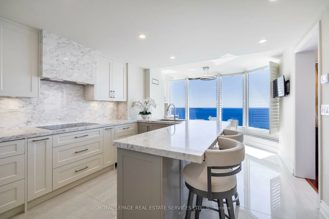 1, Palace Pier, Mimico, Toronto