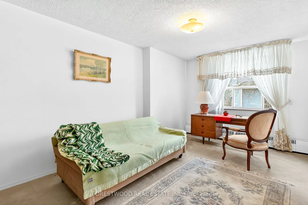 65, Southport, High Park-Swansea, Toronto