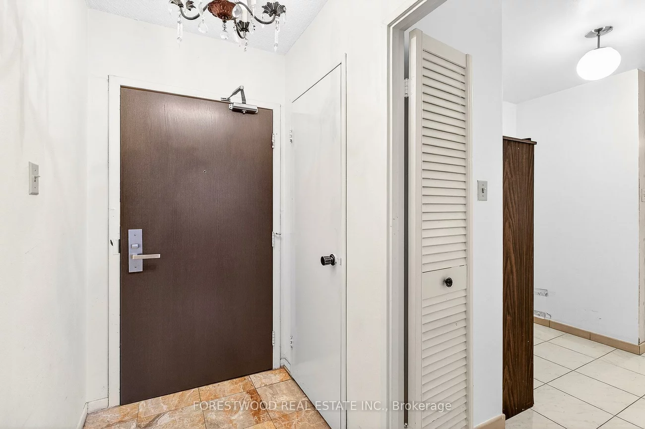 65, Southport, High Park-Swansea, Toronto