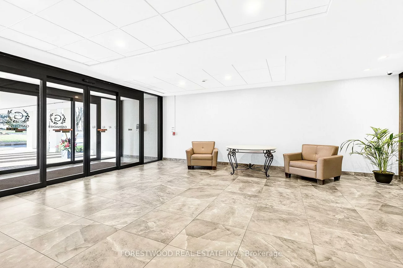 65, Southport, High Park-Swansea, Toronto