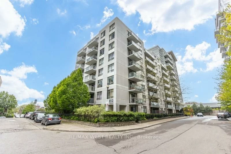 812, Lansdowne, Dovercourt-Wallace Emerson-Junction, Toronto