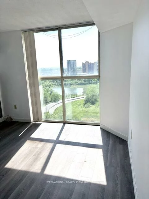 600, Rexdale, West Humber-Clairville, Toronto