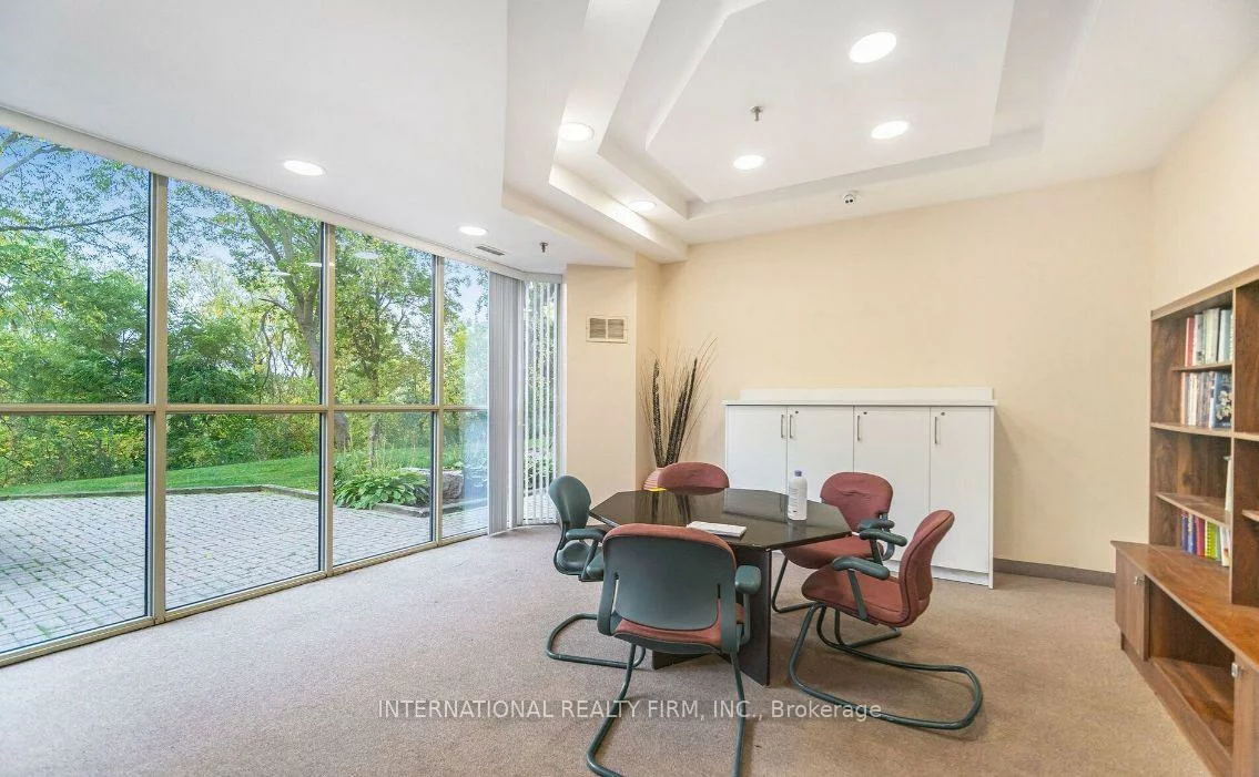 600, Rexdale, West Humber-Clairville, Toronto