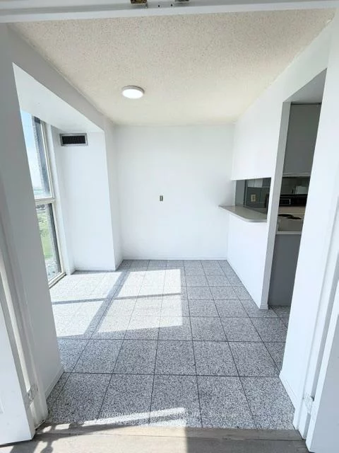 600, Rexdale, West Humber-Clairville, Toronto