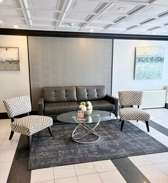 600, Rexdale, West Humber-Clairville, Toronto