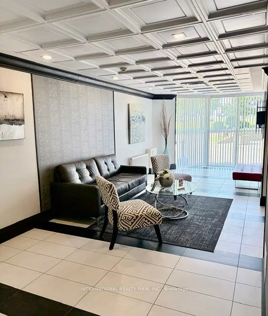 600, Rexdale, West Humber-Clairville, Toronto