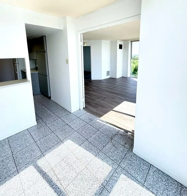 600, Rexdale, West Humber-Clairville, Toronto