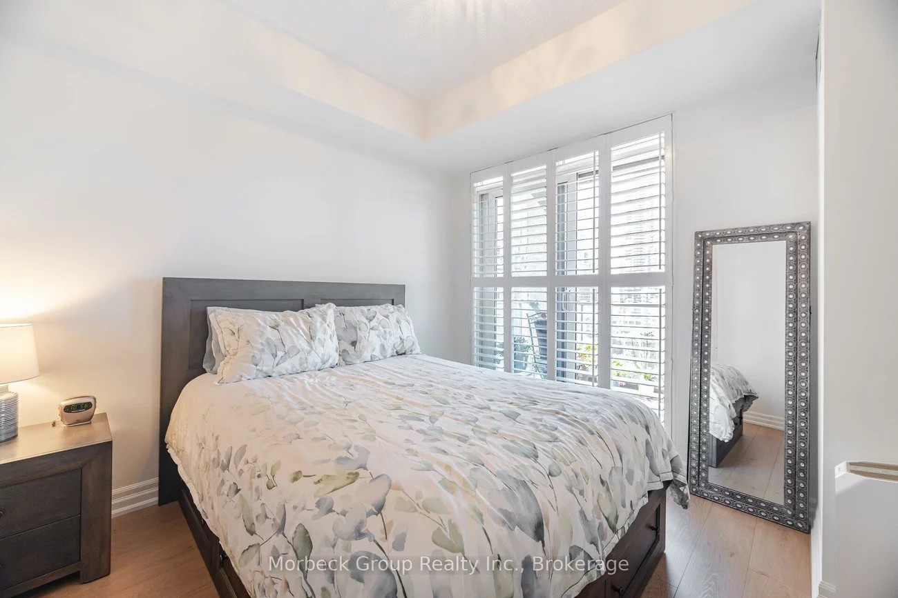 2083, Lake Shore, Mimico, Toronto