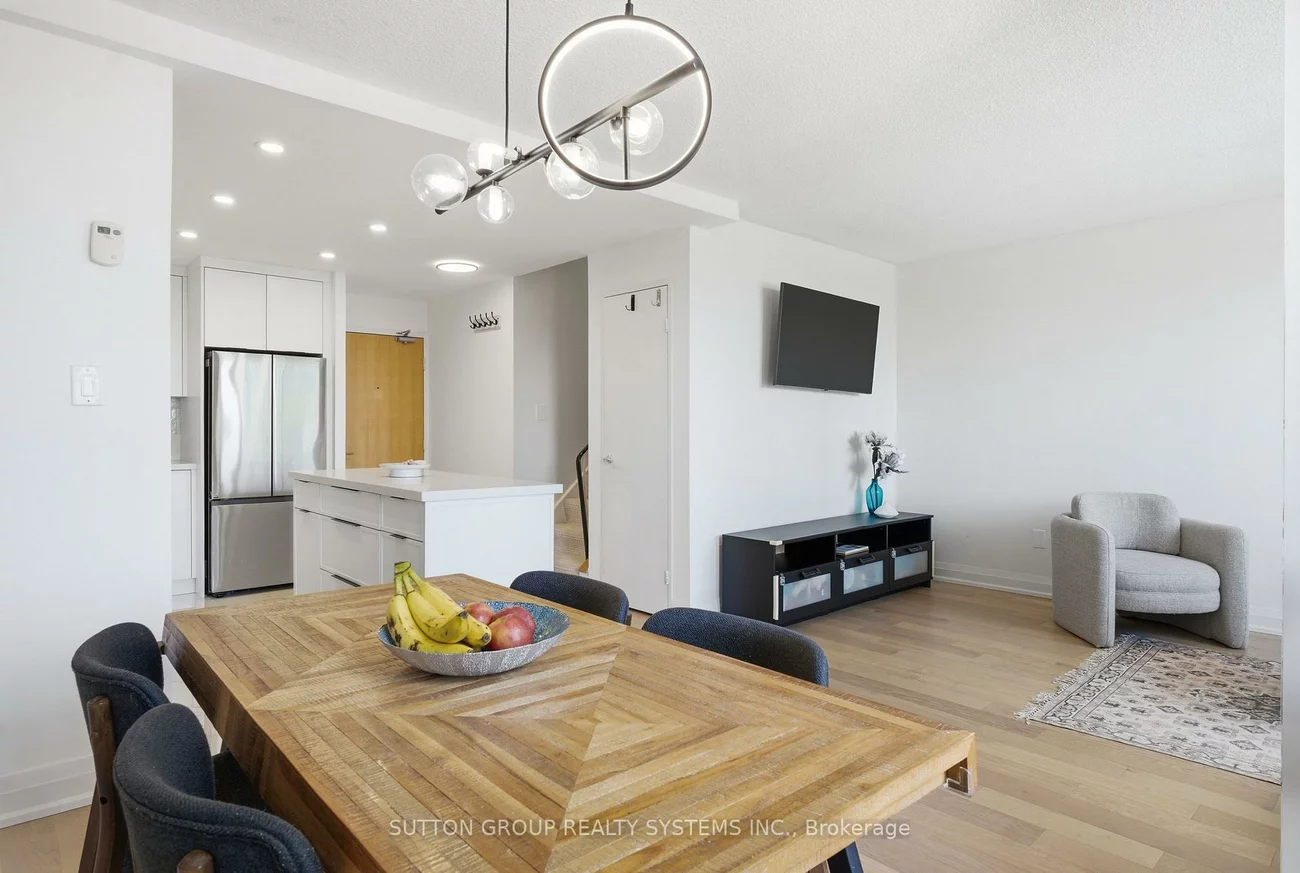 60, Southport, High Park-Swansea, Toronto