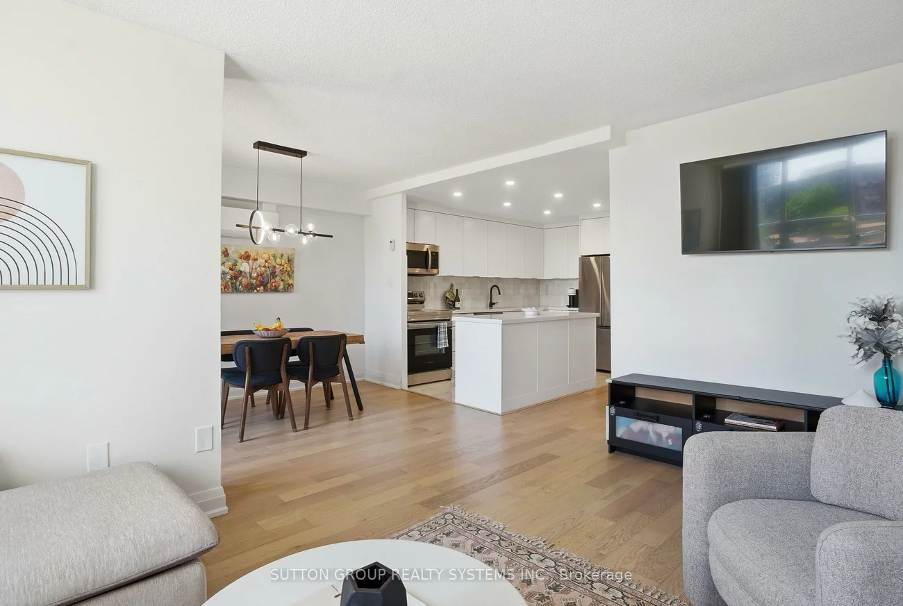 60, Southport, High Park-Swansea, Toronto