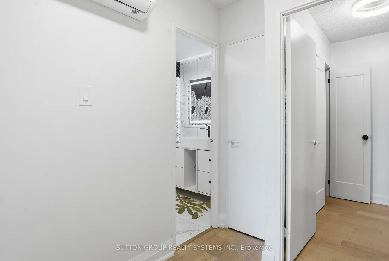60, Southport, High Park-Swansea, Toronto
