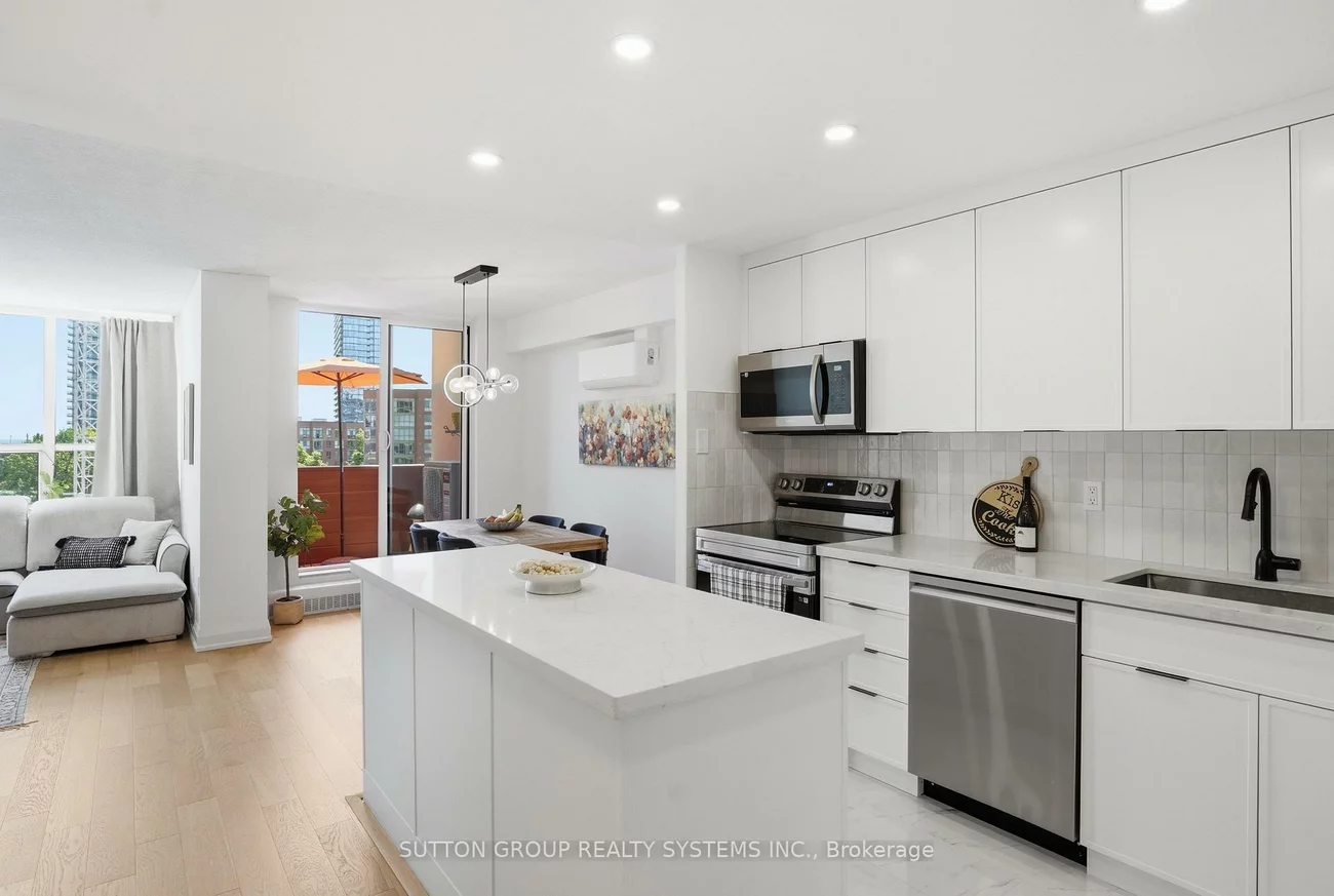 60, Southport, High Park-Swansea, Toronto