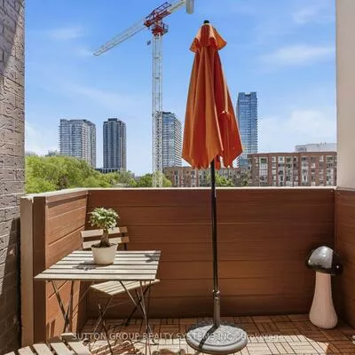 60, Southport, High Park-Swansea, Toronto