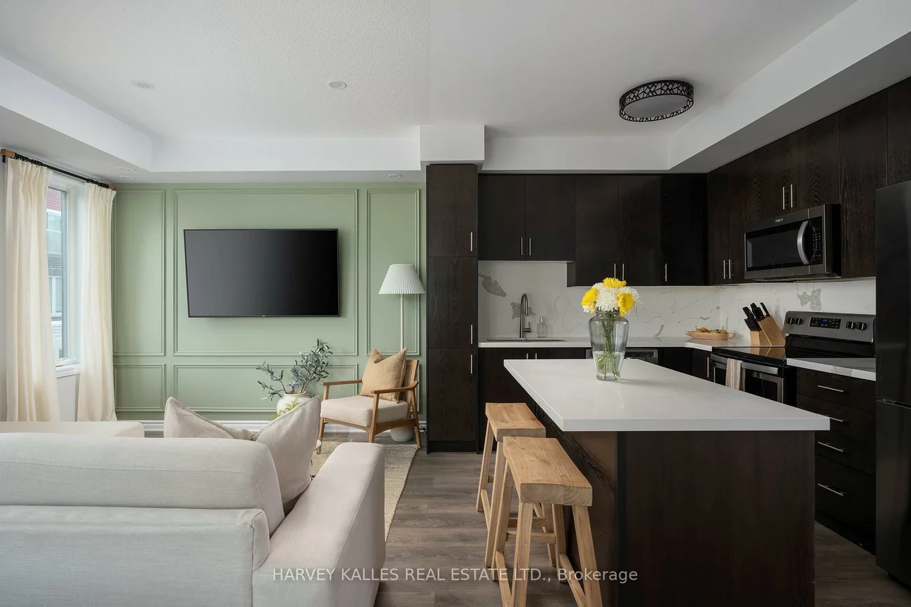 85, Eastwood Park, Long Branch, Toronto