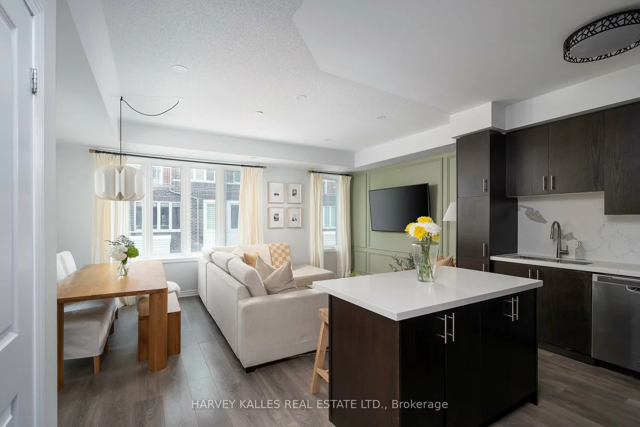 85, Eastwood Park, Long Branch, Toronto