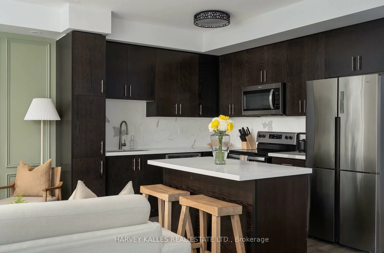85, Eastwood Park, Long Branch, Toronto