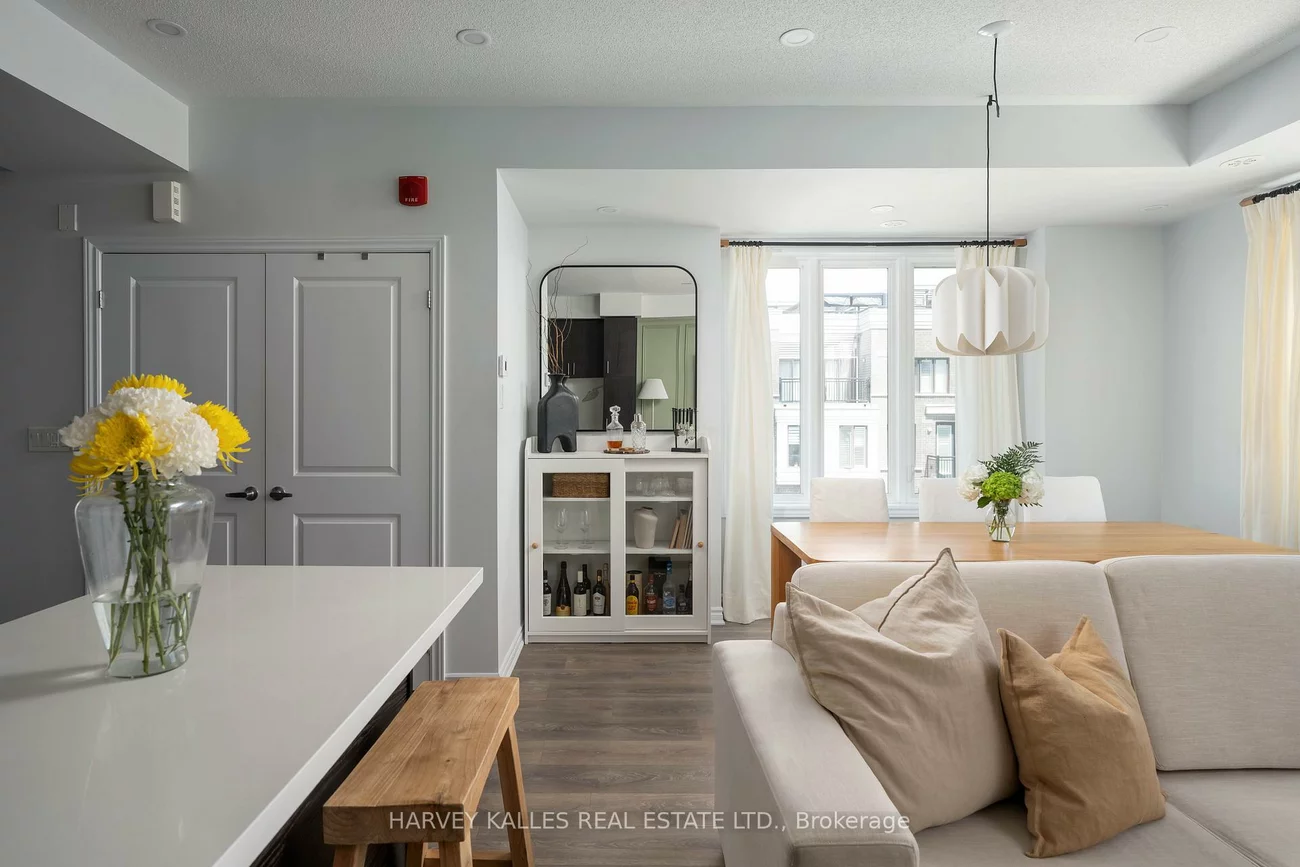 85, Eastwood Park, Long Branch, Toronto