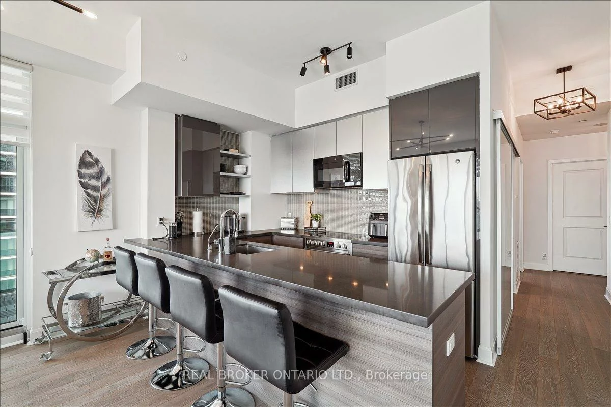 33, Shore Breeze, Mimico, Toronto