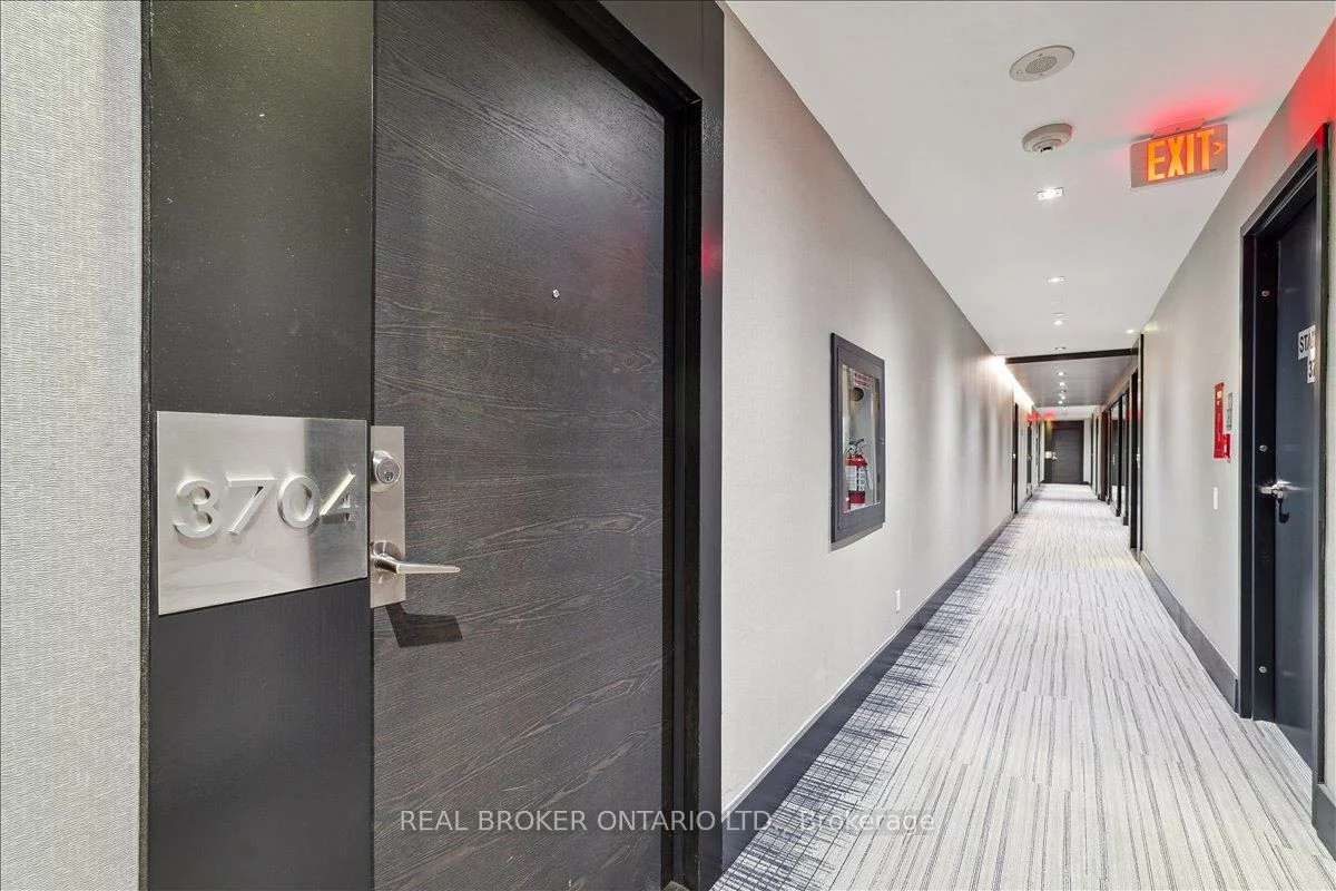 33, Shore Breeze, Mimico, Toronto
