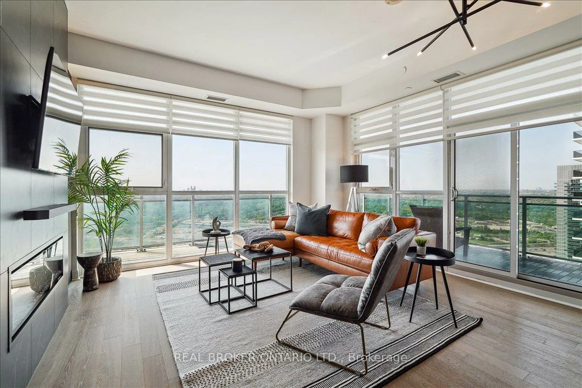 33, Shore Breeze, Mimico, Toronto