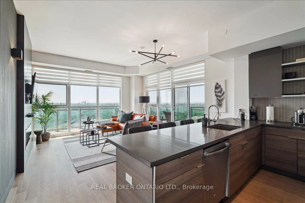 33, Shore Breeze, Mimico, Toronto
