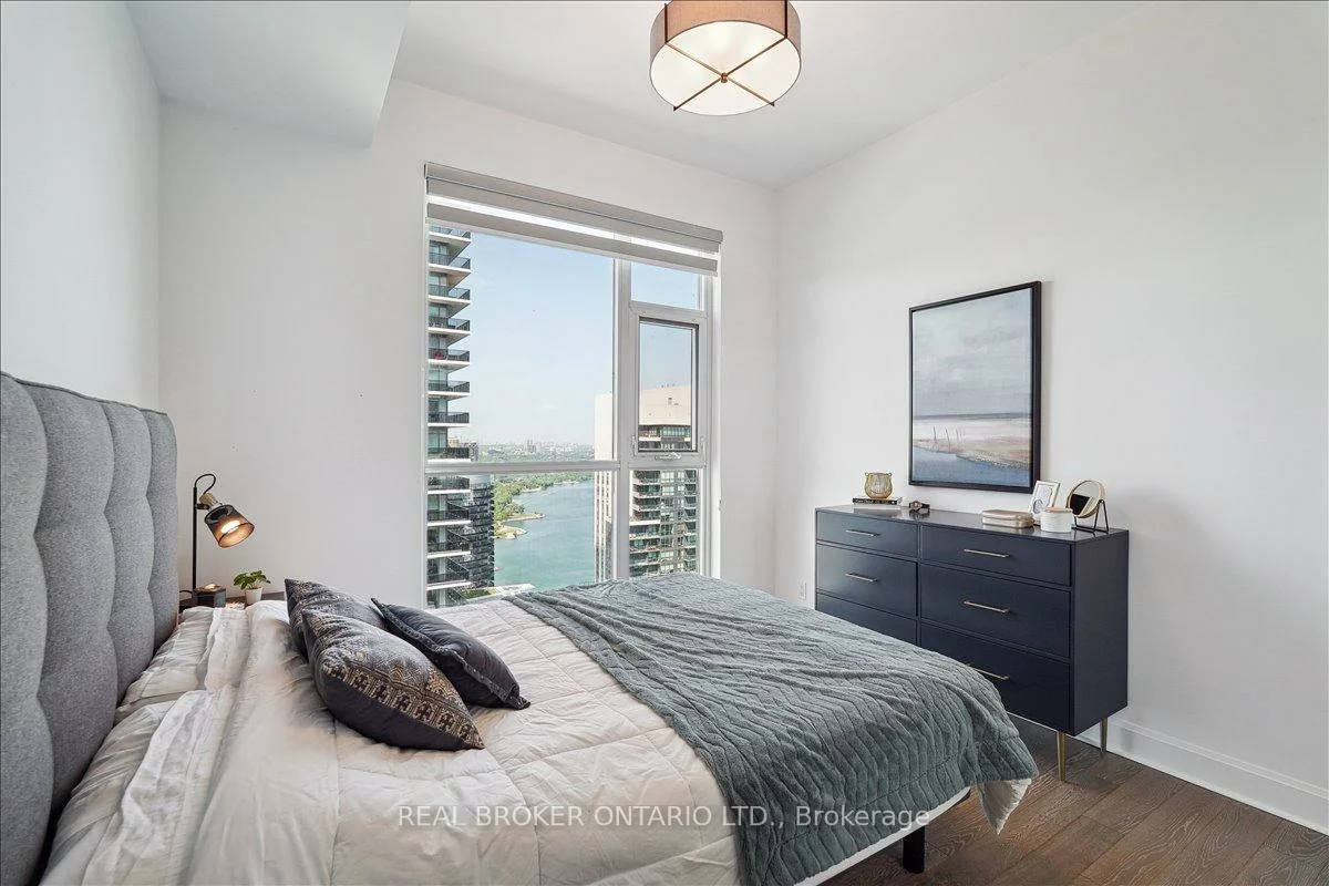 33, Shore Breeze, Mimico, Toronto