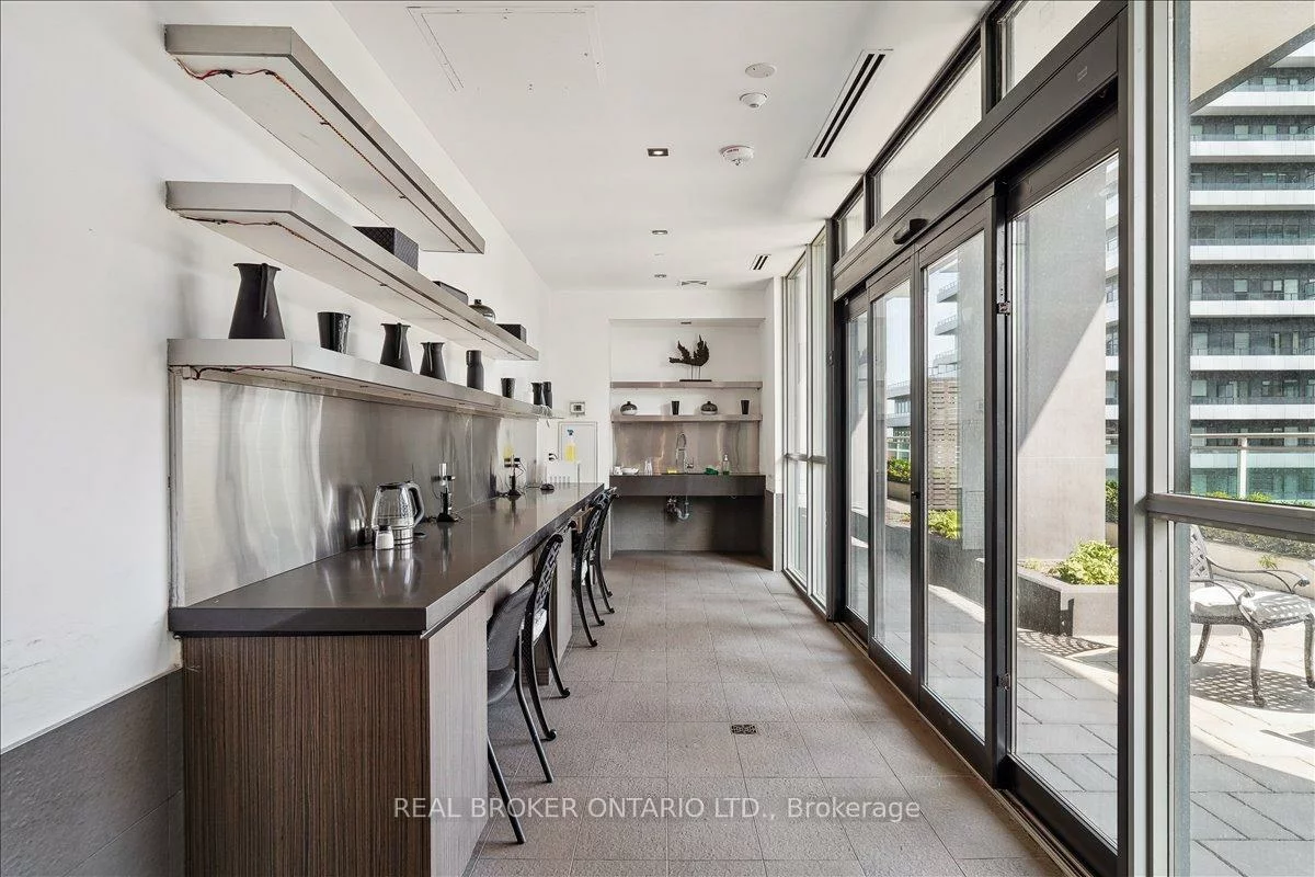 33, Shore Breeze, Mimico, Toronto
