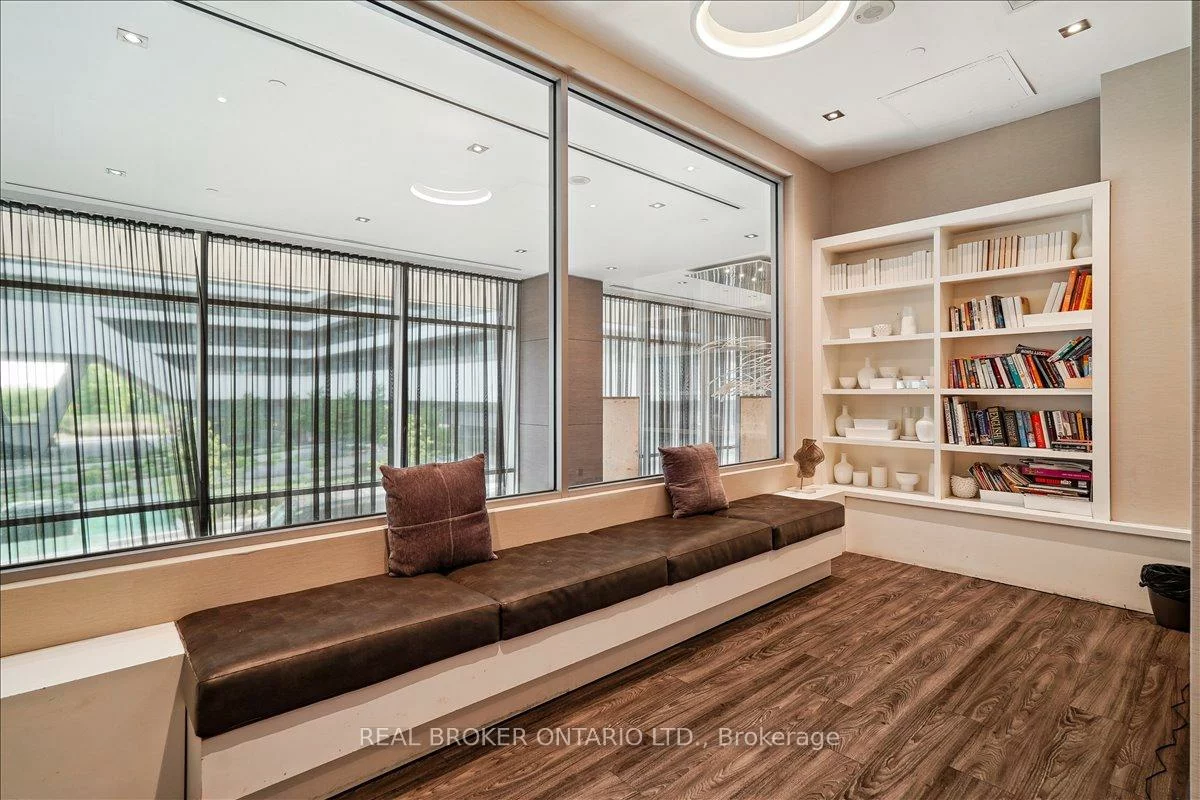 33, Shore Breeze, Mimico, Toronto