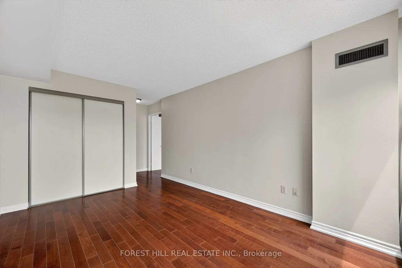 1300, Islington, Islington-City Centre West, Toronto