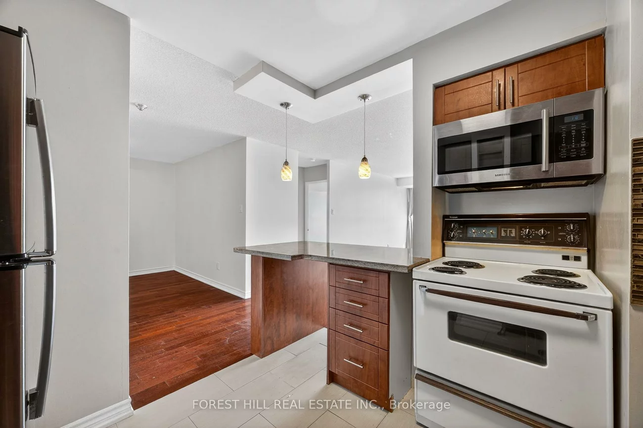 1300, Islington, Islington-City Centre West, Toronto