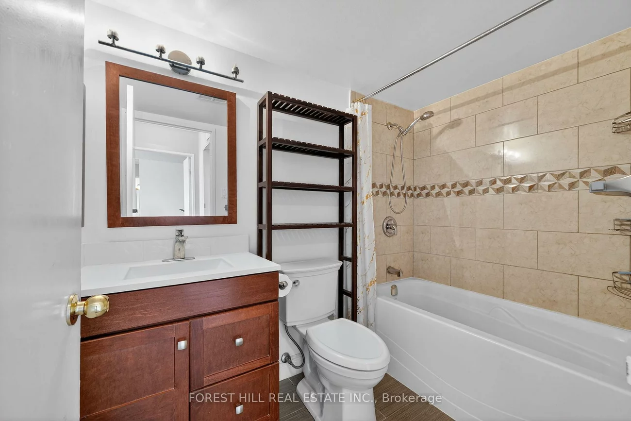 1300, Islington, Islington-City Centre West, Toronto