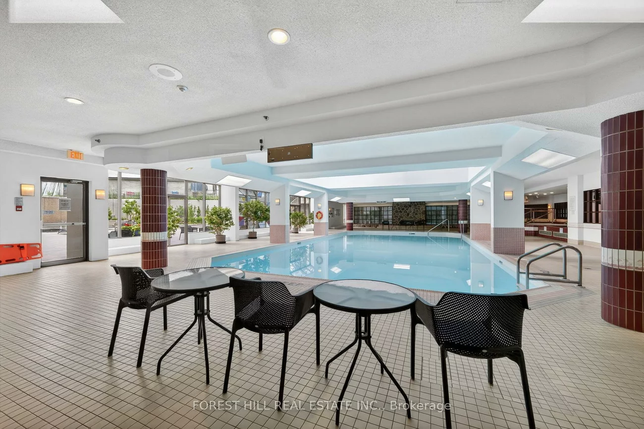 1300, Islington, Islington-City Centre West, Toronto