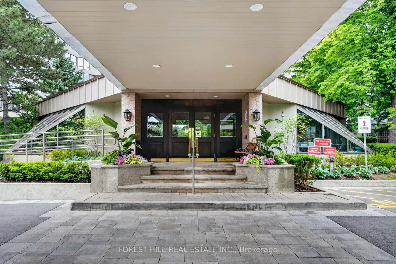 1300, Islington, Islington-City Centre West, Toronto