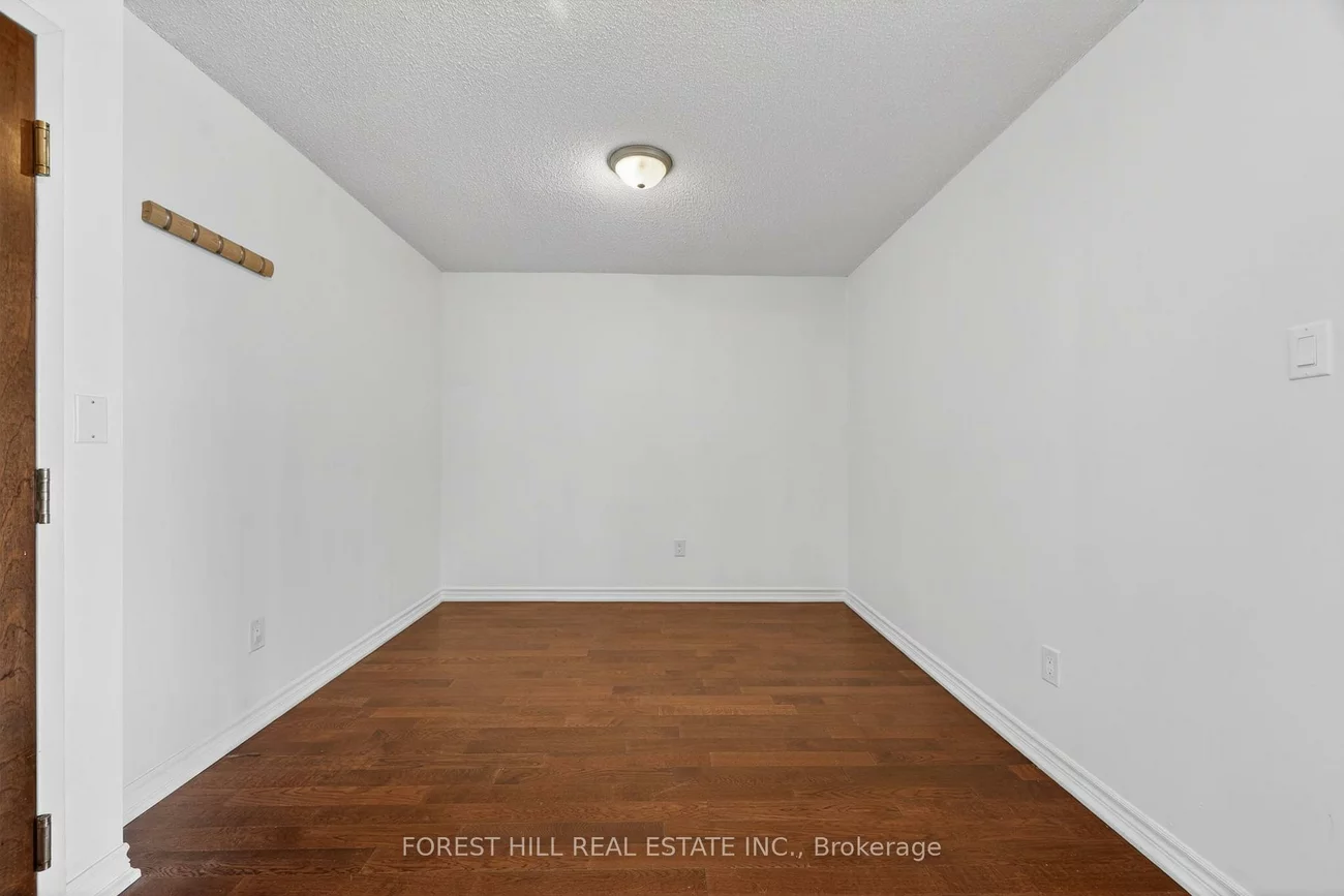 1300, Islington, Islington-City Centre West, Toronto