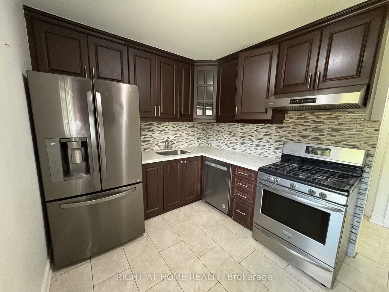 16, Litchfield, West Humber-Clairville, Toronto