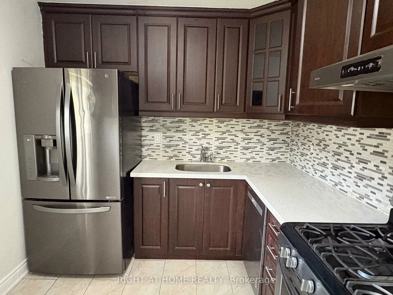 16, Litchfield, West Humber-Clairville, Toronto
